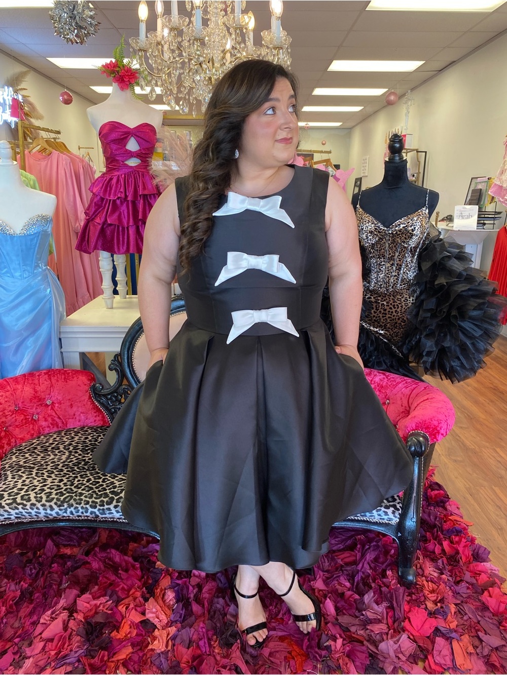 Elegant Black Party Dress for Girls with White Bow Accents